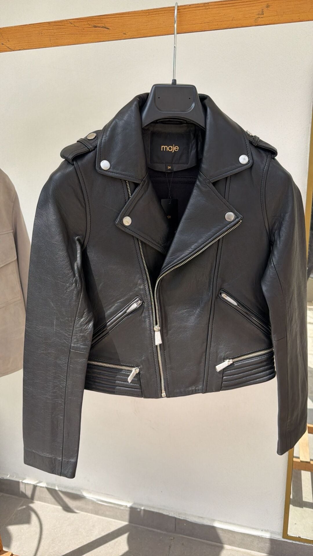 Maje siyah deri ceket