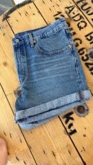 Levis kot şort paçası katlı