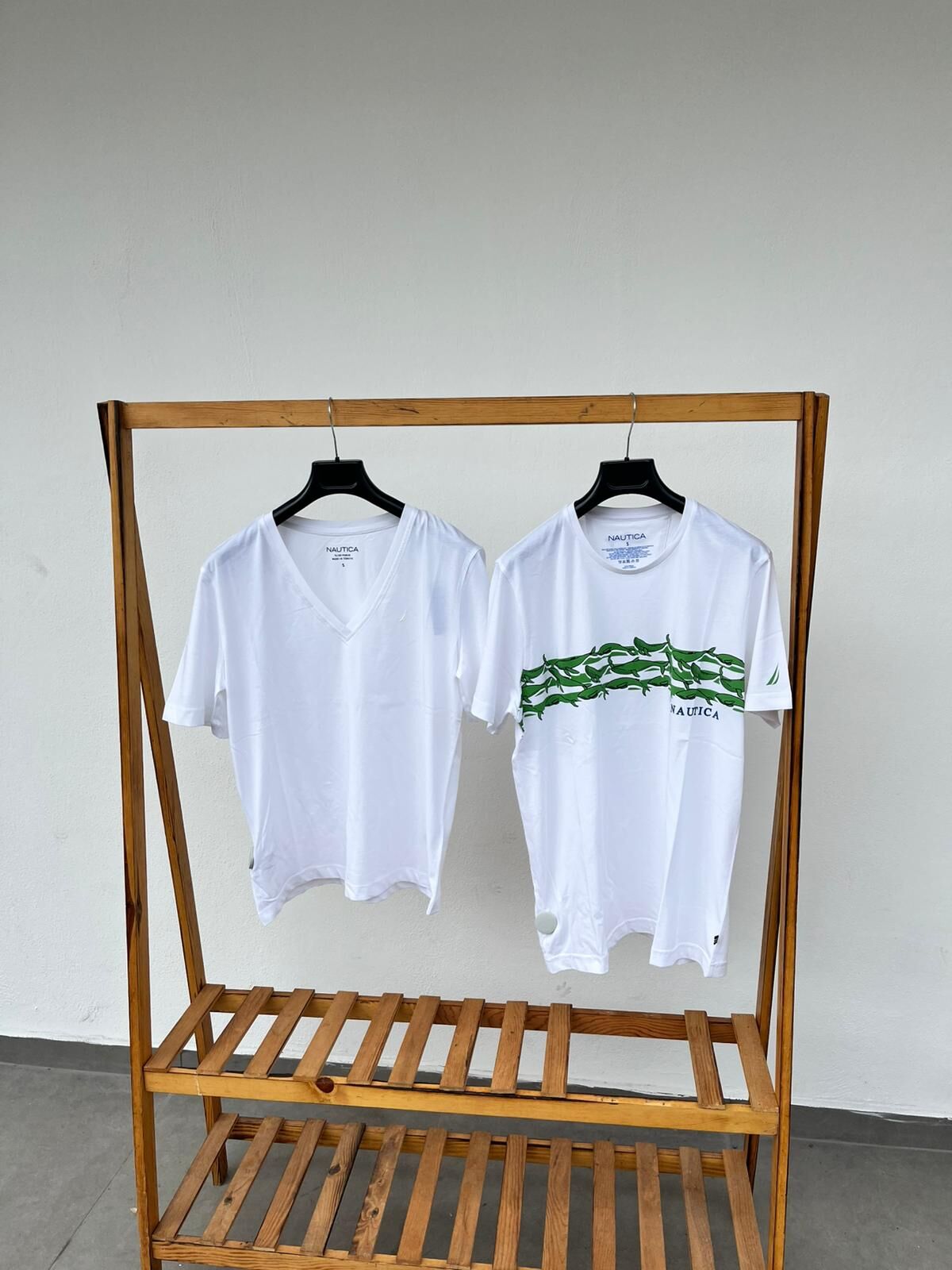 Nautica v yaka kadın tshirt