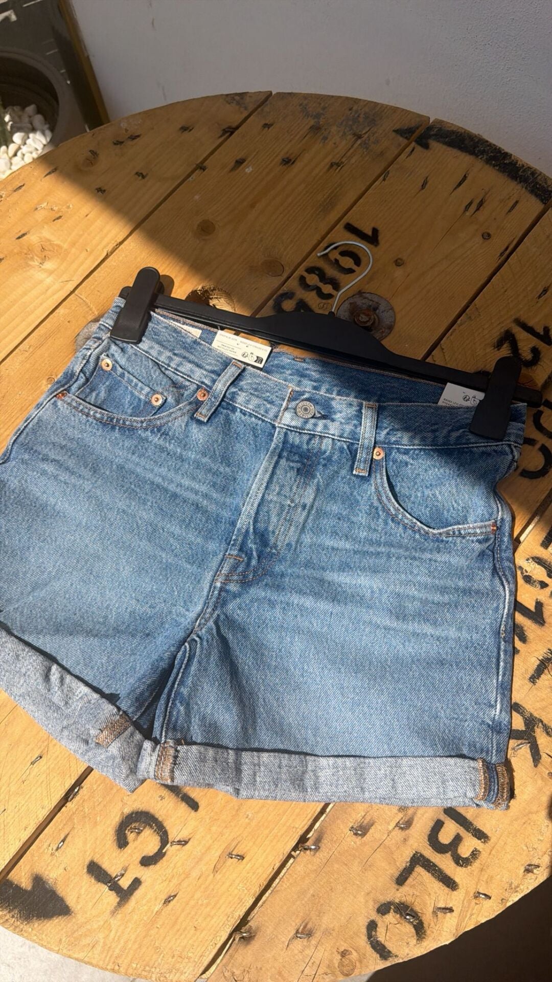 Levis kot şort paçası katlı