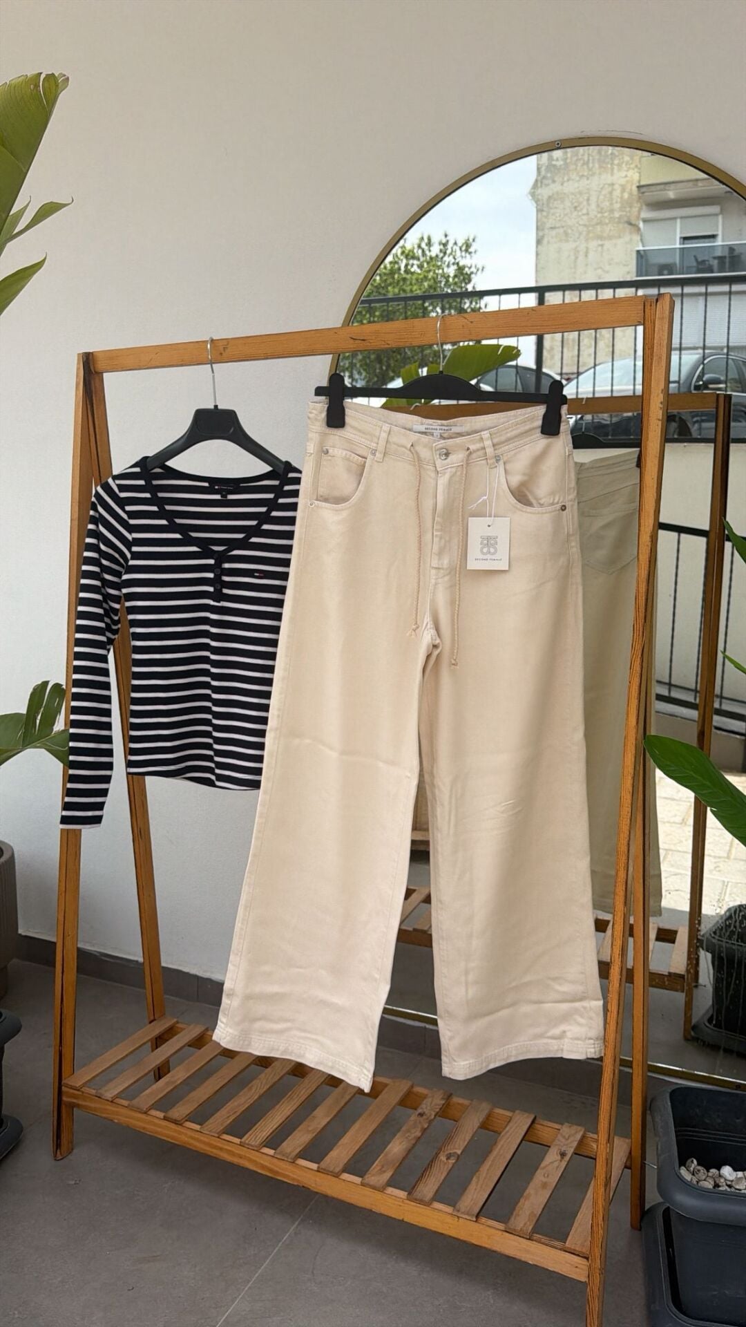 Second female krem pantolon beli ipli