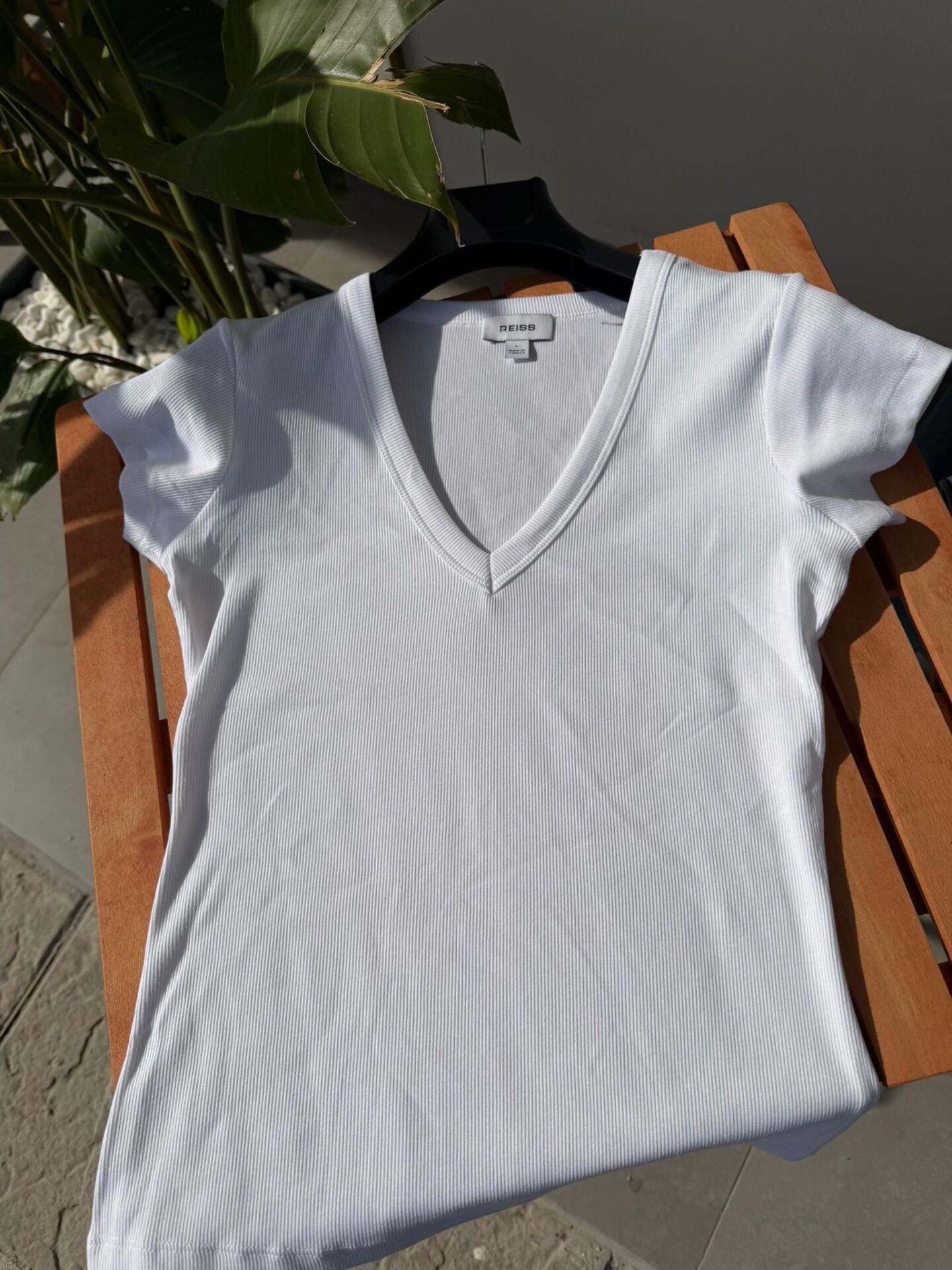 Reiss v yaka tshirt