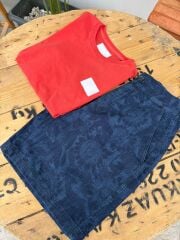 Mads çiçekli lacivert şort