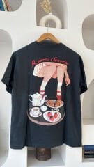 Siyah çilekli tshirt