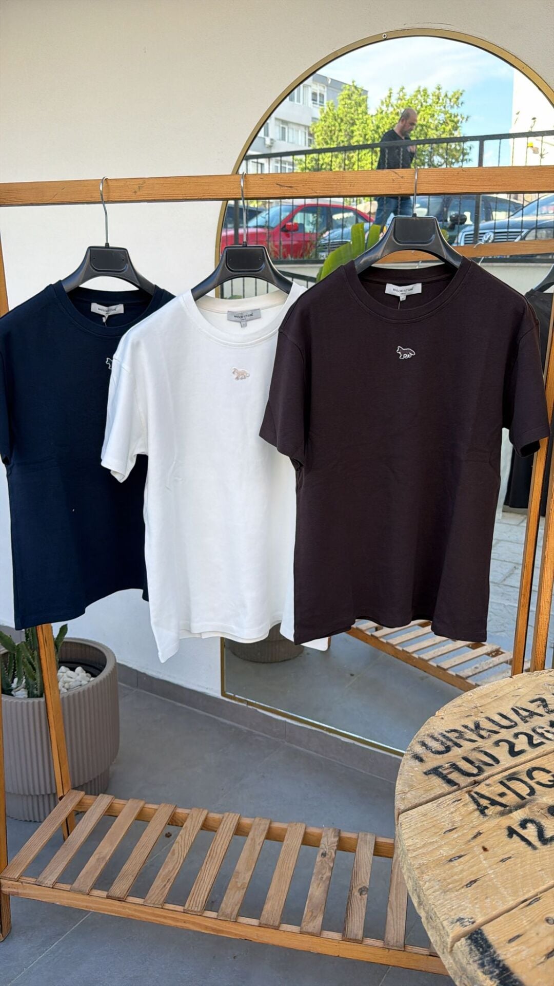 Masion kitsu basic kadın tshirt önünde logo