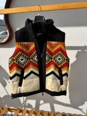 Yünlü etnik desenli yelek