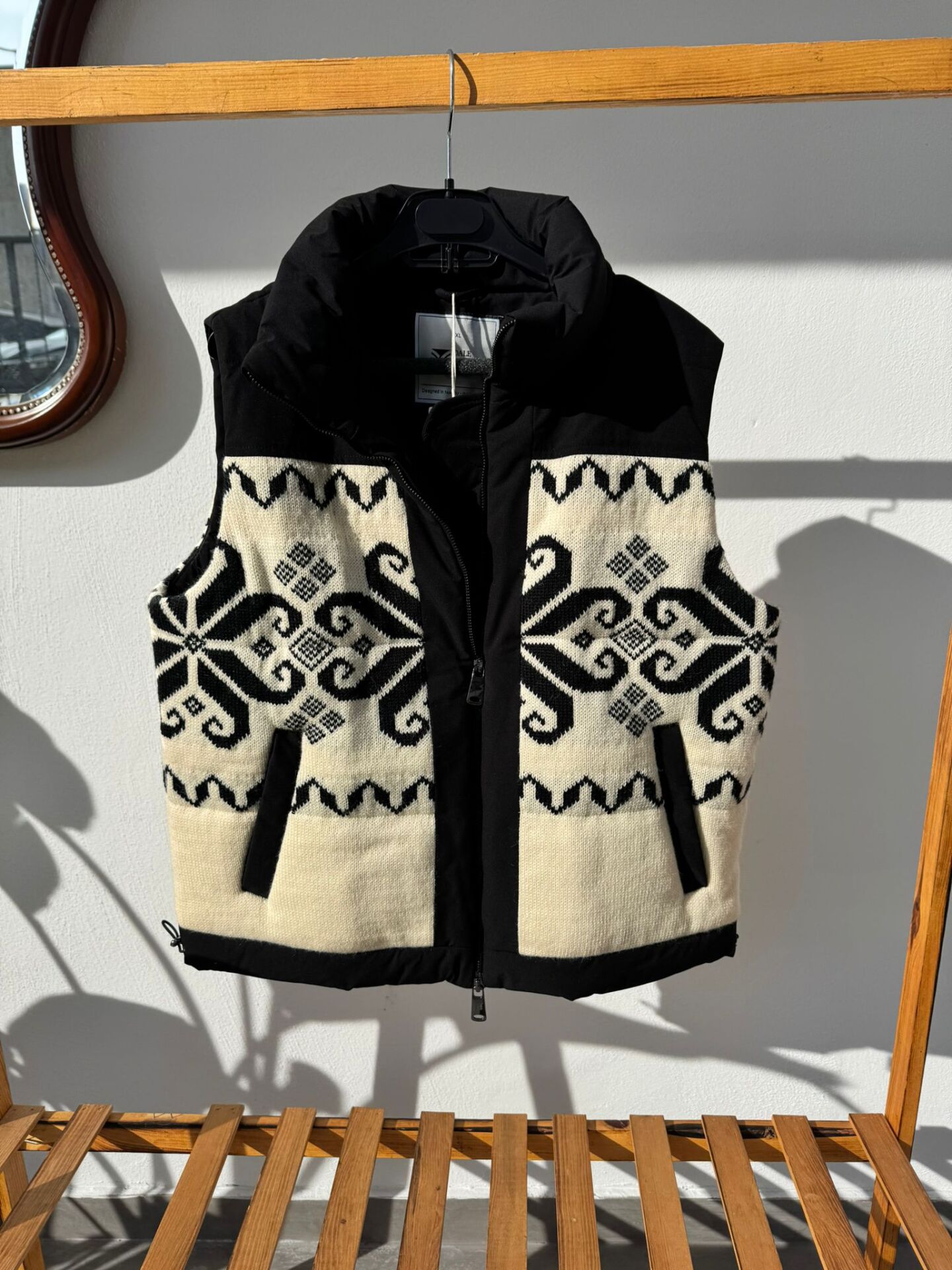 Yünlü etnik desenli yelek