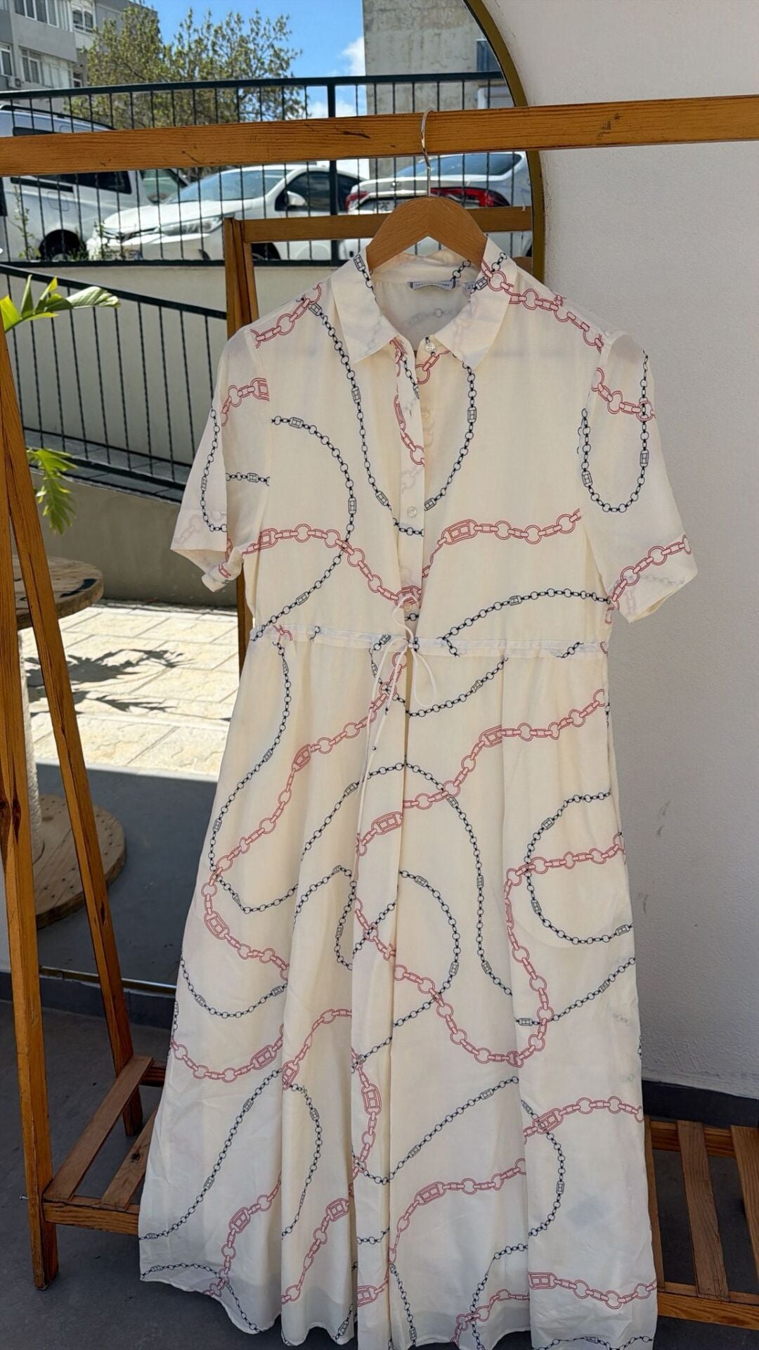 Tommy zincir detaylı gömlek elbise