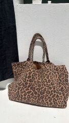 A Leopar kumaş çanta