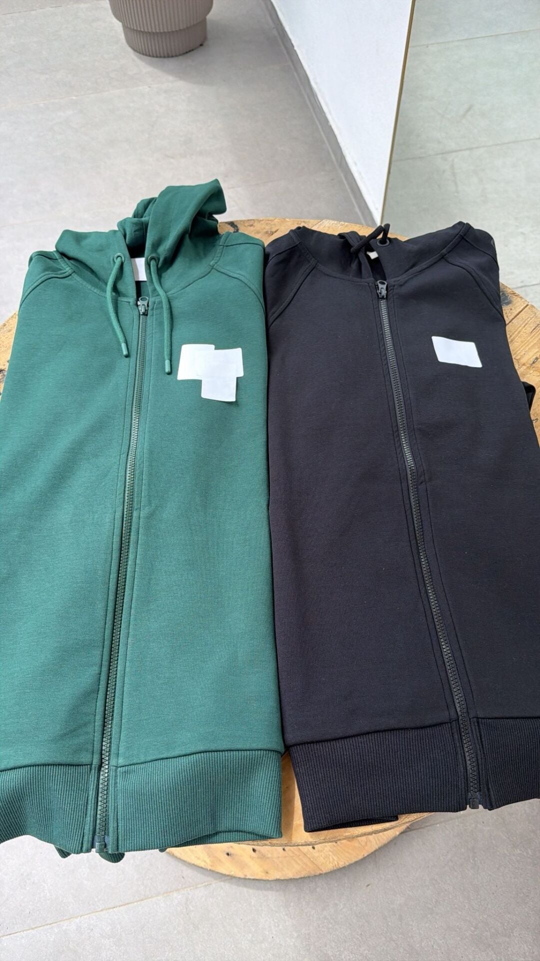 Kapüşonlu unisex cepleri fermuarlı sweat yeşil